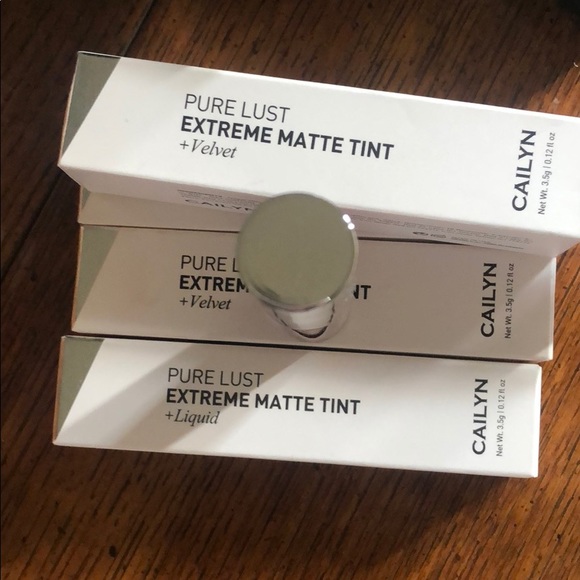 Pure Lust Extreme Matte Tint plus Velvet👄👄 - Picture 6 of 6